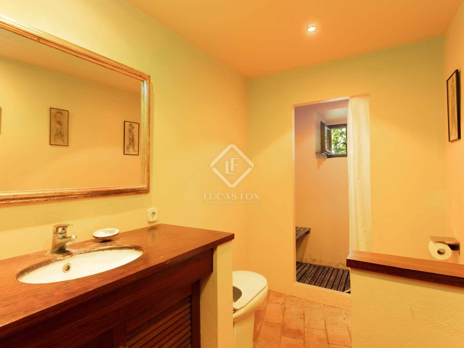 5 bedroom Finca/Country House for sale in Sant Mori with pool garage - € 1,065,000 (Ref: 3885793)