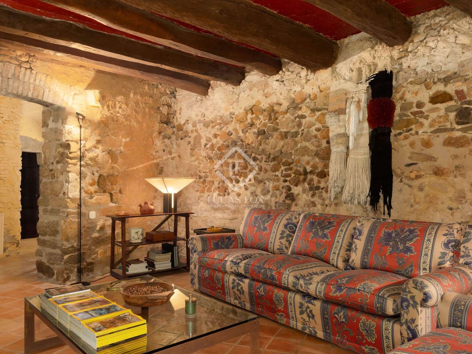 5 bedroom Finca/Country House for sale in Sant Mori with pool garage - € 1,065,000 (Ref: 3885793)