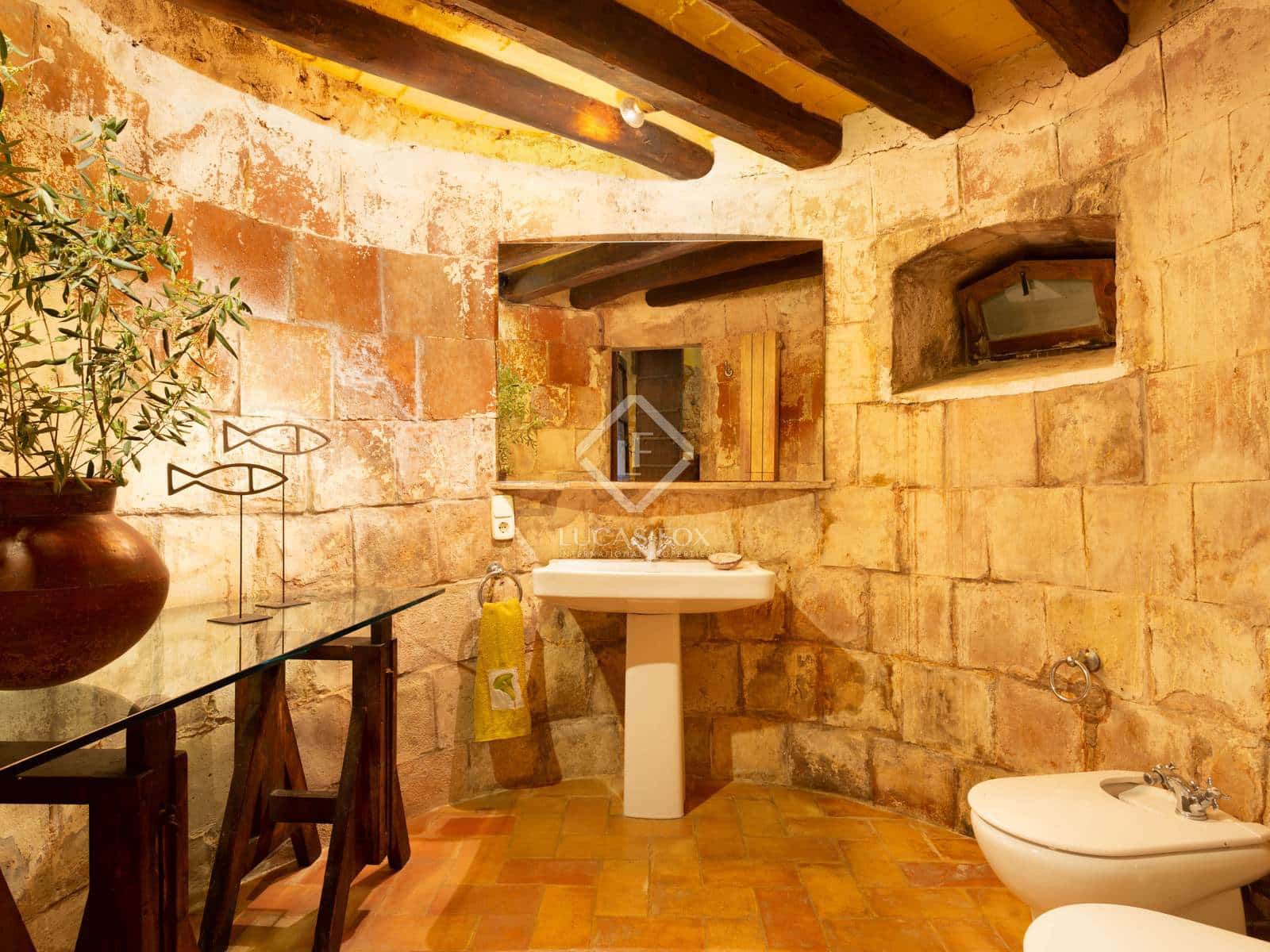 5 bedroom Finca/Country House for sale in Sant Mori with pool garage - € 1,065,000 (Ref: 3885793)
