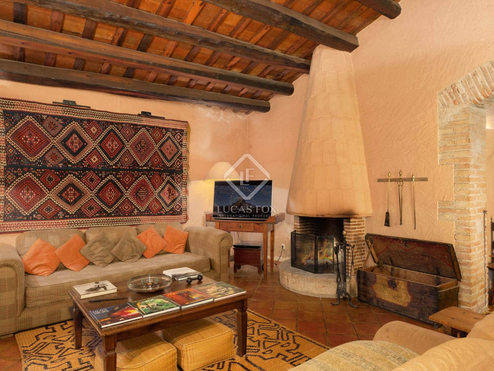 5 bedroom Finca/Country House for sale in Sant Mori with pool garage - € 1,065,000 (Ref: 3885793)