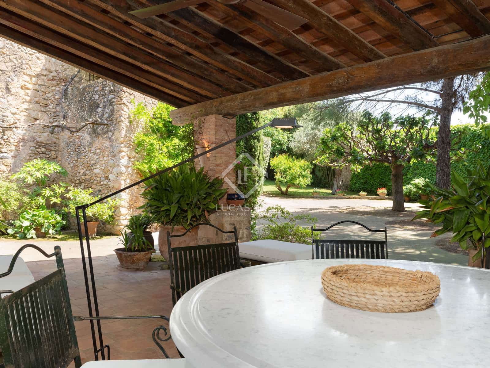 5 bedroom Finca/Country House for sale in Sant Mori with pool garage - € 1,065,000 (Ref: 3885793)