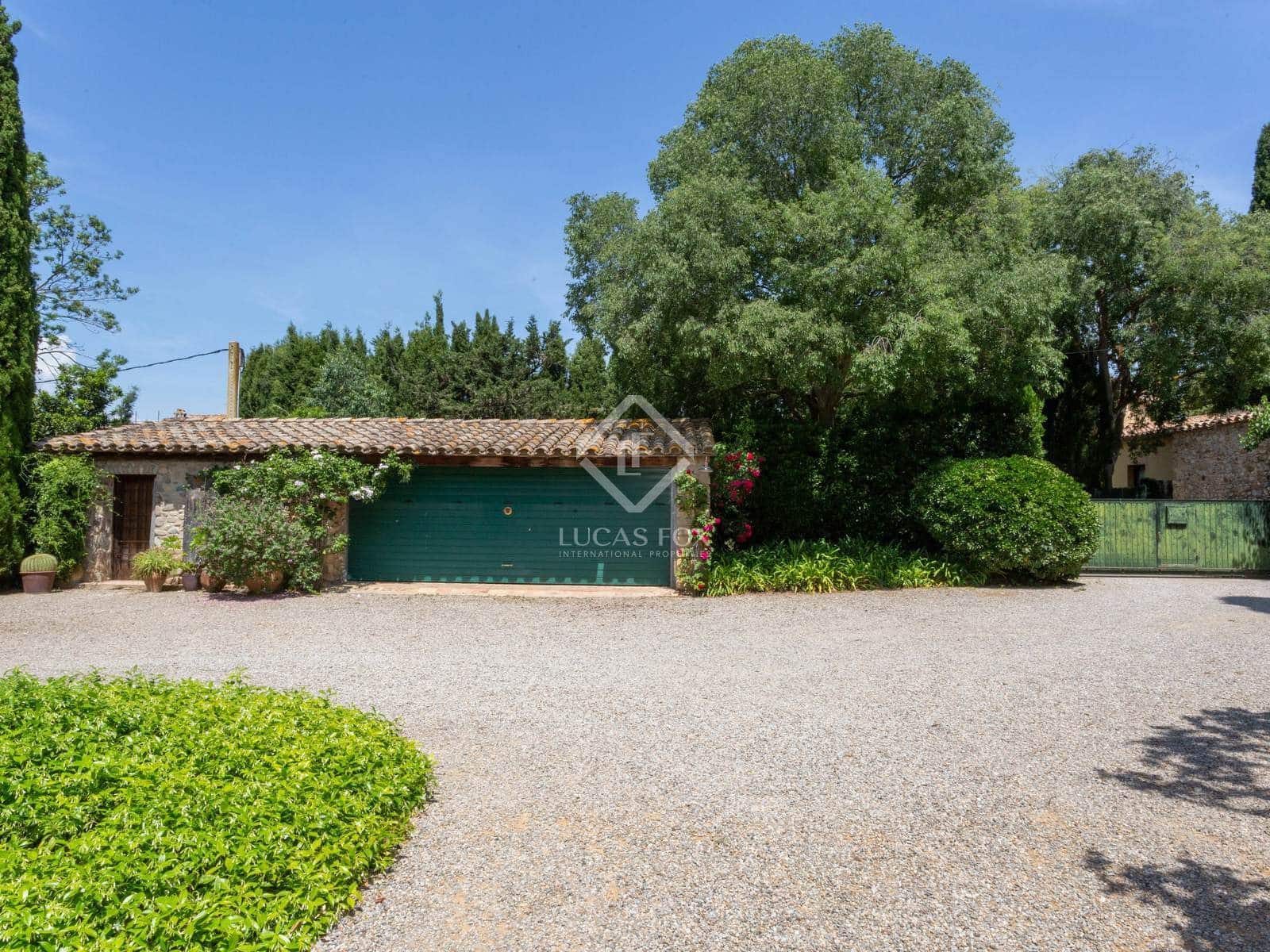 5 bedroom Finca/Country House for sale in Sant Mori with pool garage - € 1,065,000 (Ref: 3885793)
