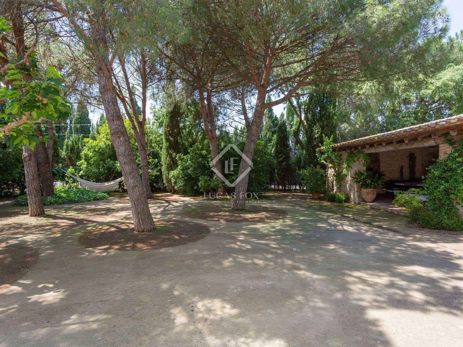 5 bedroom Finca/Country House for sale in Sant Mori with pool garage - € 1,065,000 (Ref: 3885793)