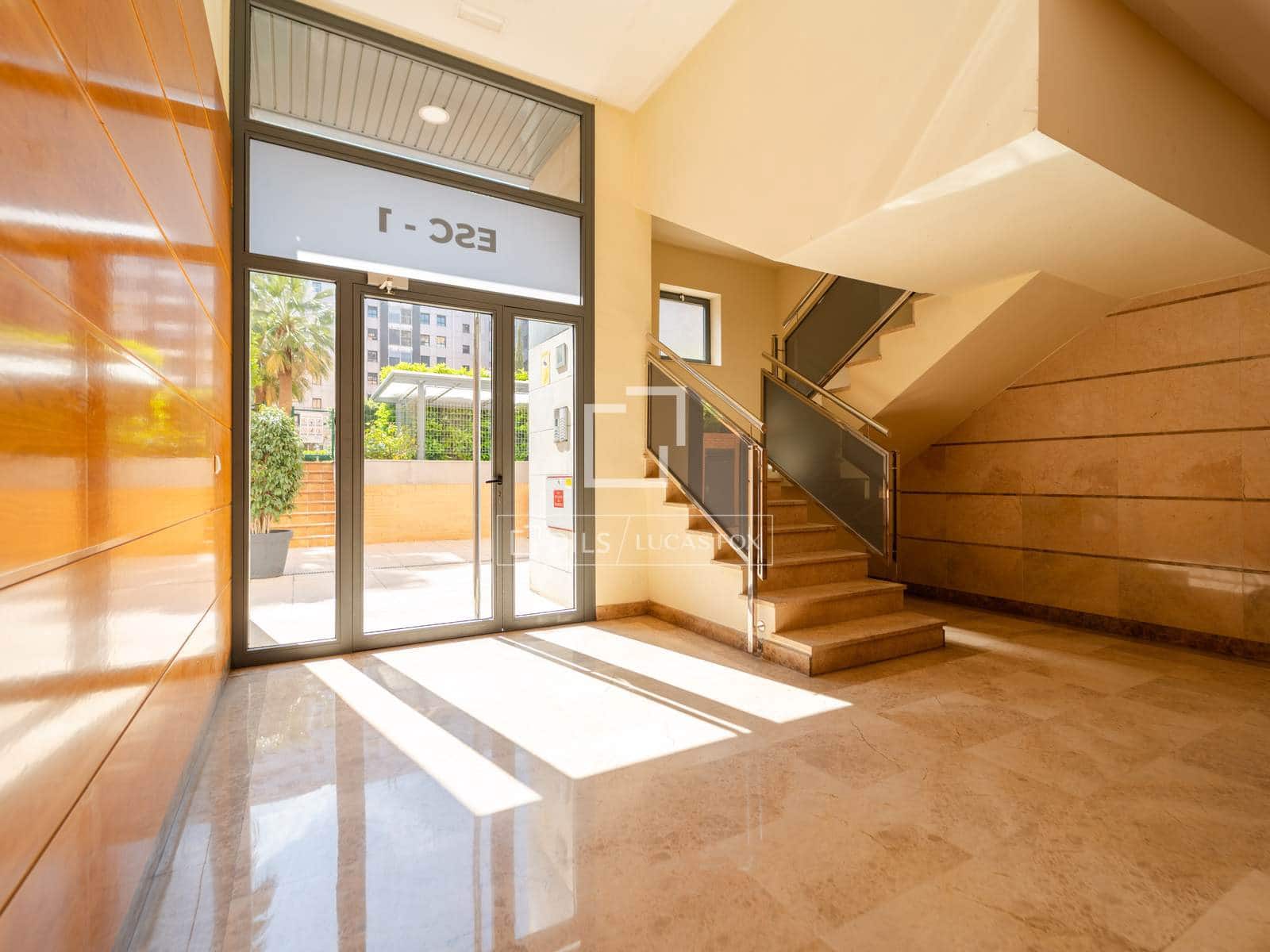 4 soverom Leilighet til salgs i Valencia by med svømmebasseng garasje - € 730 000 (Ref: 3988041)