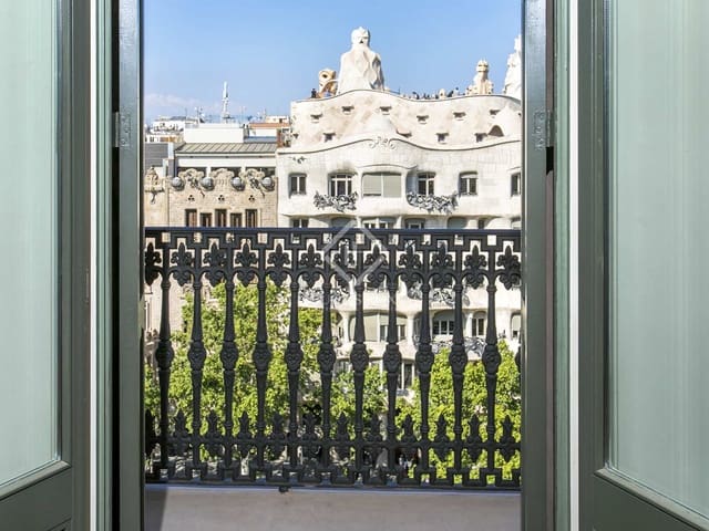 4 slaapkamer Appartement te koop in Barcelona stad - € 3.500.000 (Ref: 4003578)