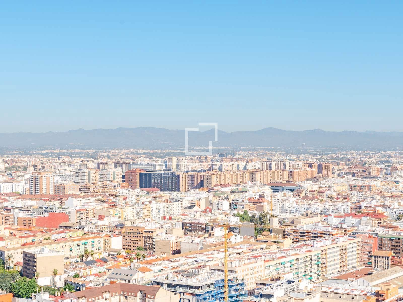 3 quarto Apartamento para arrendar em Valencia cidade com piscina garagem - 2 800 € (Ref: 4041792)
