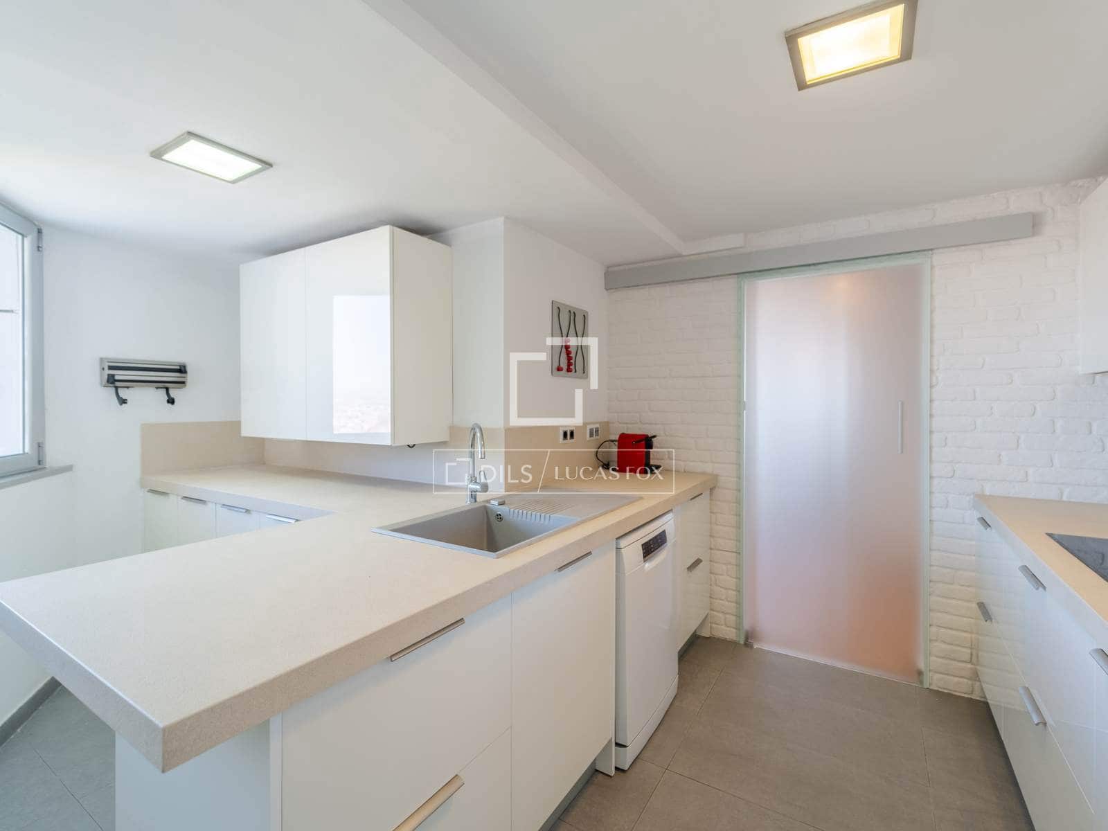 3 quarto Apartamento para arrendar em Valencia cidade com piscina garagem - 2 800 € (Ref: 4041792)