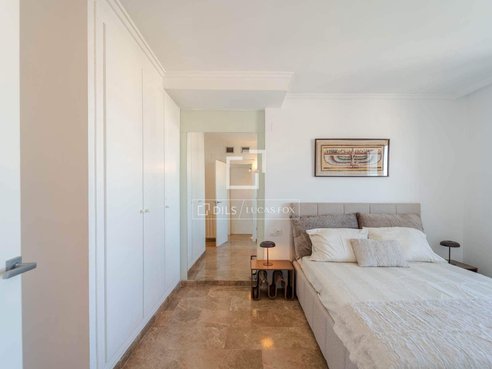 3 quarto Apartamento para arrendar em Valencia cidade com piscina garagem - 2 800 € (Ref: 4041792)