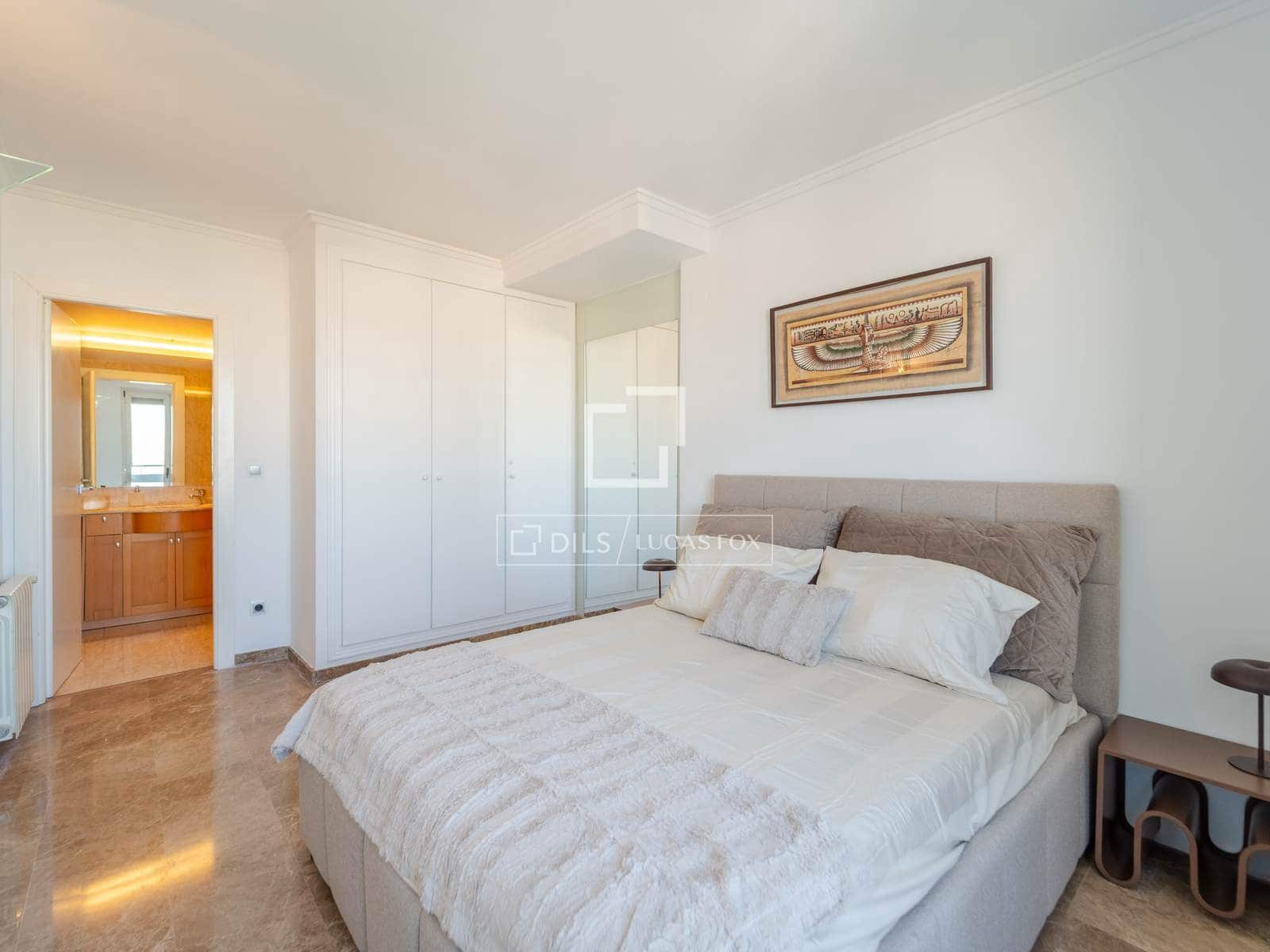 3 quarto Apartamento para arrendar em Valencia cidade com piscina garagem - 2 800 € (Ref: 4041792)