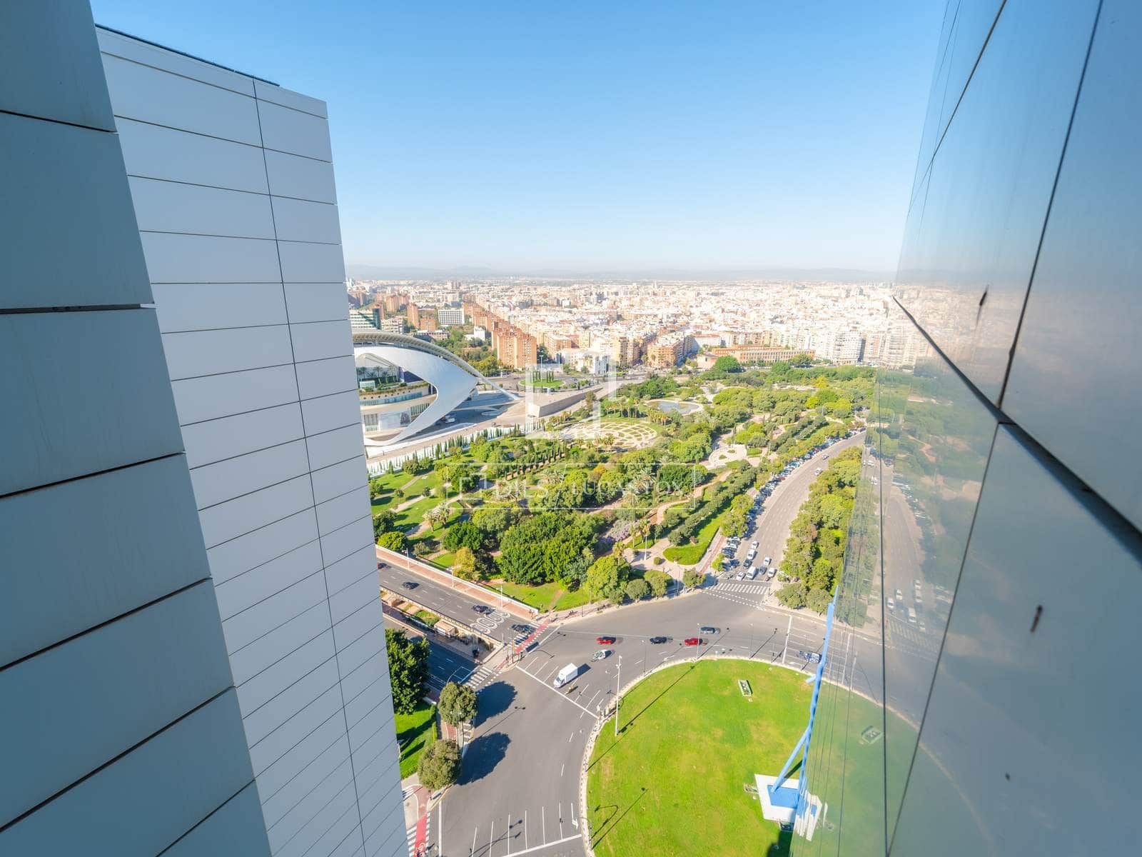 3 quarto Apartamento para arrendar em Valencia cidade com piscina garagem - 2 800 € (Ref: 4041792)
