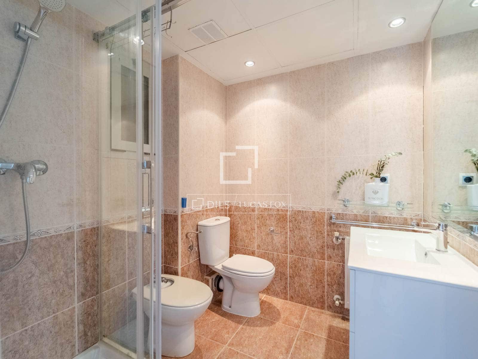 3 quarto Apartamento para arrendar em Valencia cidade com piscina garagem - 2 800 € (Ref: 4041792)