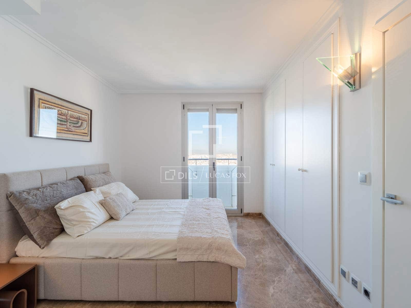 3 quarto Apartamento para arrendar em Valencia cidade com piscina garagem - 2 800 € (Ref: 4041792)