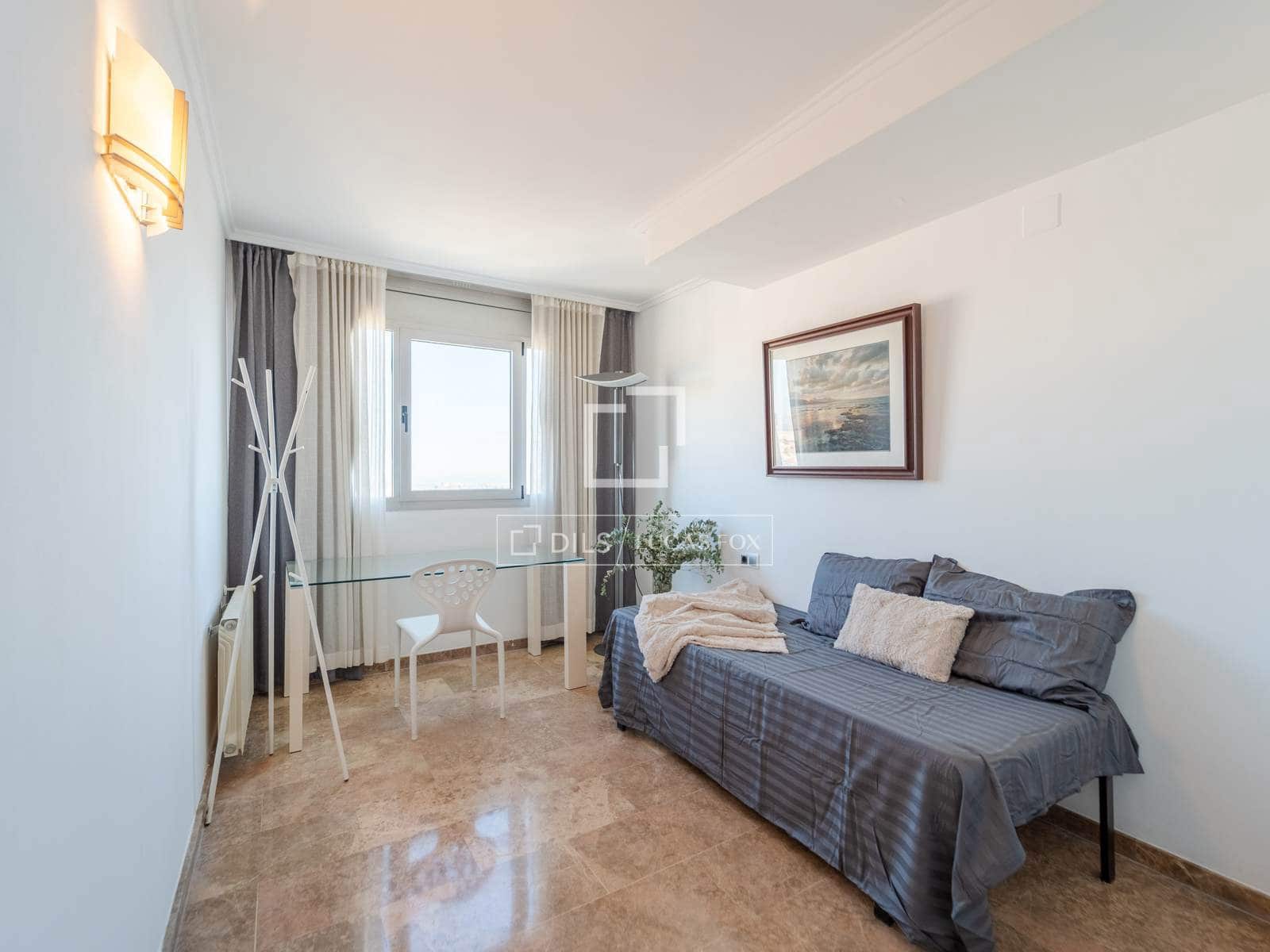 3 quarto Apartamento para arrendar em Valencia cidade com piscina garagem - 2 800 € (Ref: 4041792)