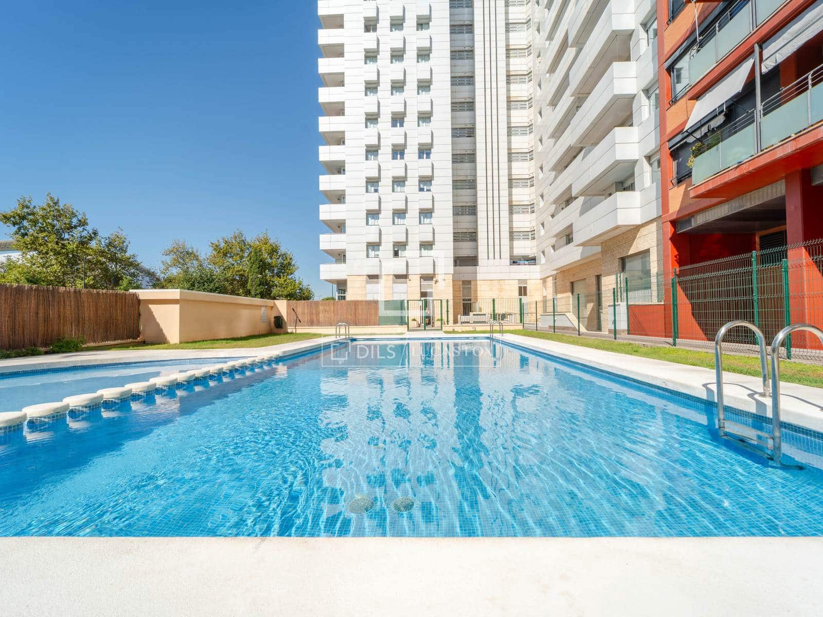 3 quarto Apartamento para arrendar em Valencia cidade com piscina garagem - 2 800 € (Ref: 4041792)
