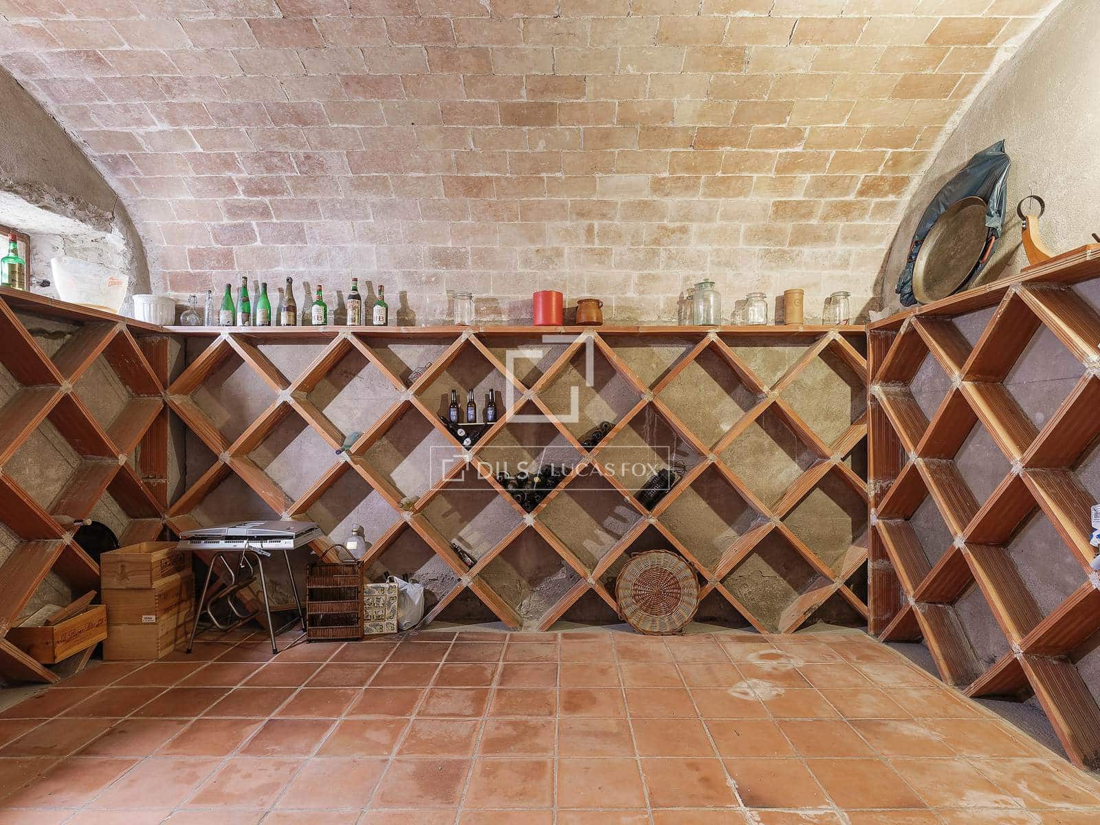 10 sypialnia Finka/Dom wiejski na sprzedaż w Sant Joan de Mollet z basenem garażem - 1 150 000 € (Ref: 4091200)