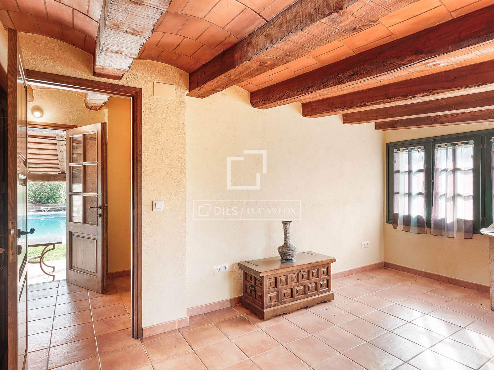10 sypialnia Finka/Dom wiejski na sprzedaż w Sant Joan de Mollet z basenem garażem - 1 150 000 € (Ref: 4091200)