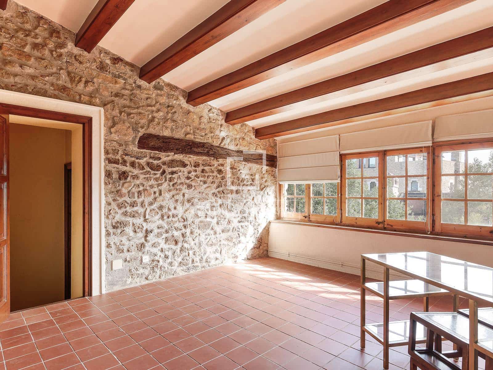 10 sypialnia Finka/Dom wiejski na sprzedaż w Sant Joan de Mollet z basenem garażem - 1 150 000 € (Ref: 4091200)