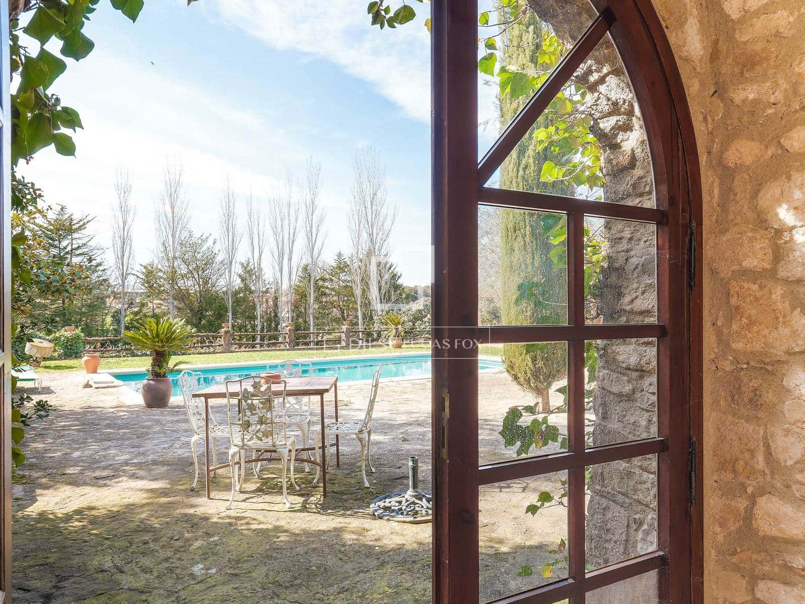 10 sypialnia Finka/Dom wiejski na sprzedaż w Sant Joan de Mollet z basenem garażem - 1 150 000 € (Ref: 4091200)