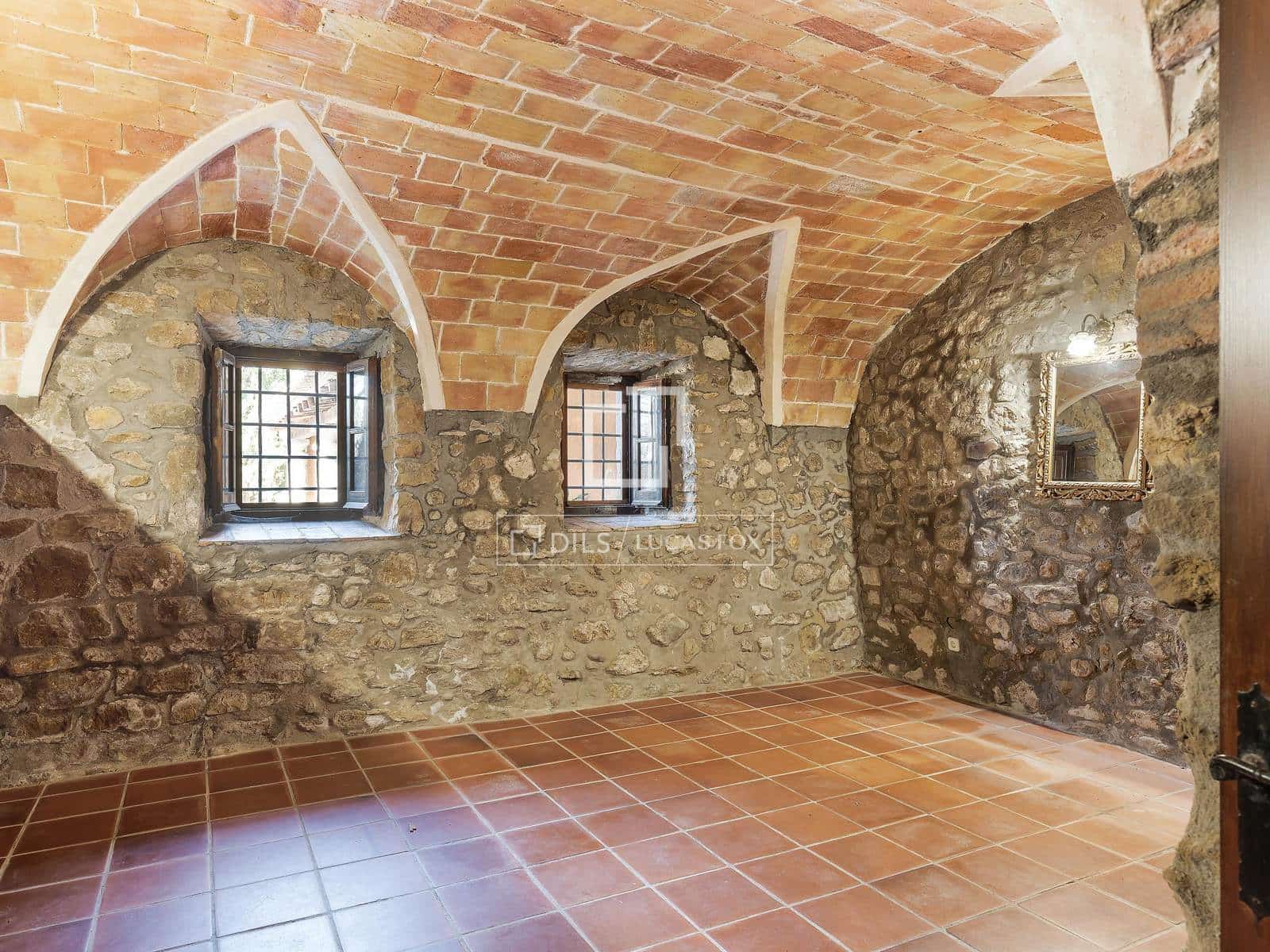 10 sypialnia Finka/Dom wiejski na sprzedaż w Sant Joan de Mollet z basenem garażem - 1 150 000 € (Ref: 4091200)