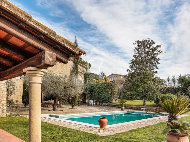10 sypialnia Finka/Dom wiejski na sprzedaż w Sant Joan de Mollet z basenem garażem - 1 150 000 € (Ref: 4091200)