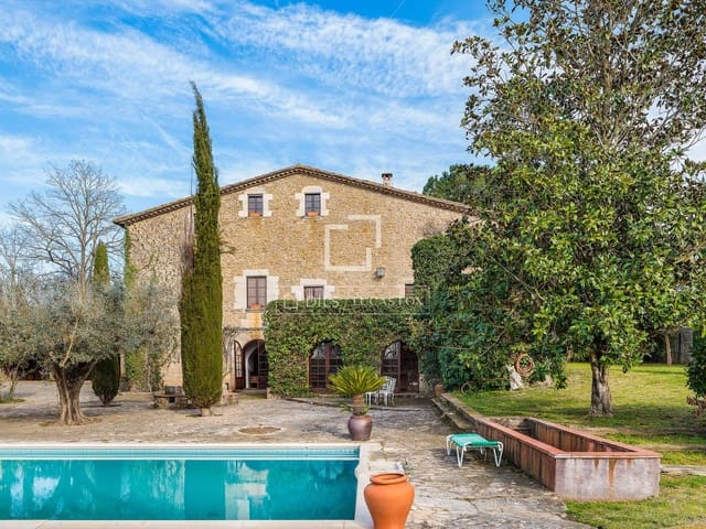 10 sypialnia Finka/Dom wiejski na sprzedaż w Sant Joan de Mollet z basenem garażem - 1 150 000 € (Ref: 4091200)