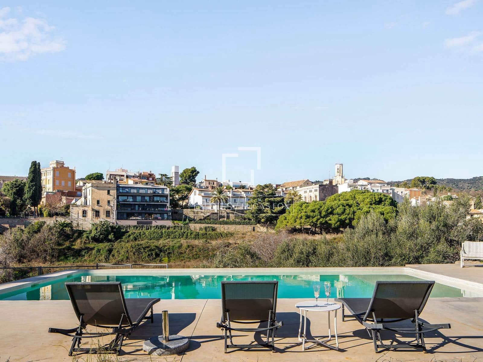 5 slaapkamer Villa te koop in Tiana met zwembad - € 2.700.000 (Ref: 4404354)