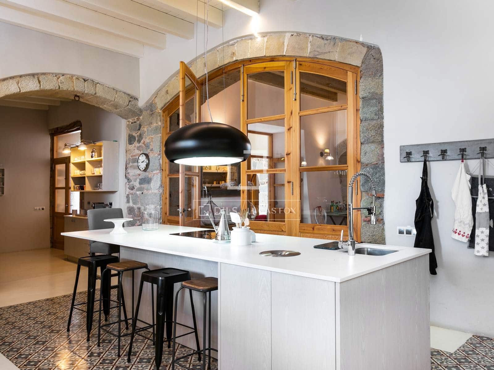 5 slaapkamer Villa te koop in Tiana met zwembad - € 2.700.000 (Ref: 4404354)
