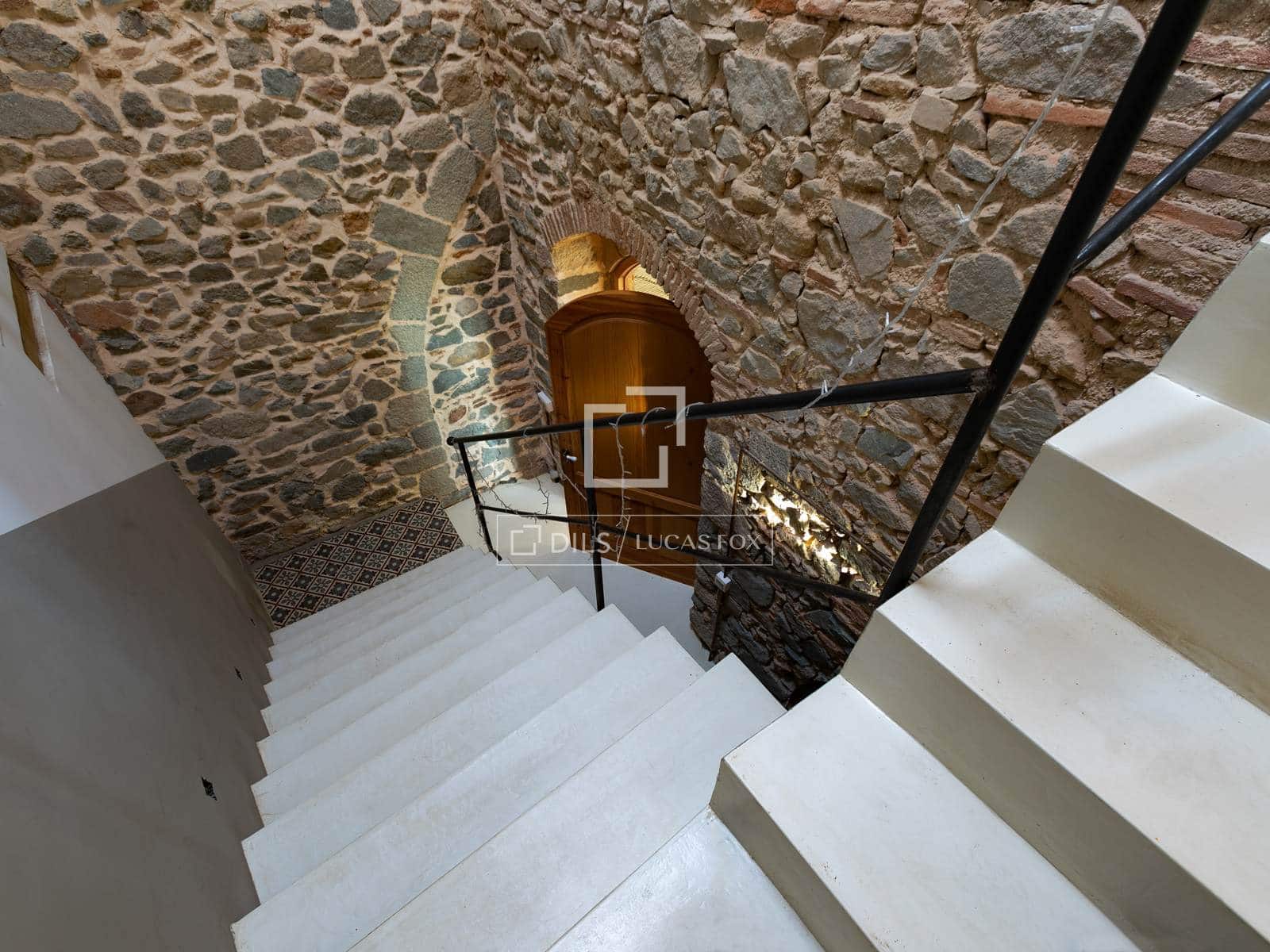 5 slaapkamer Villa te koop in Tiana met zwembad - € 2.700.000 (Ref: 4404354)