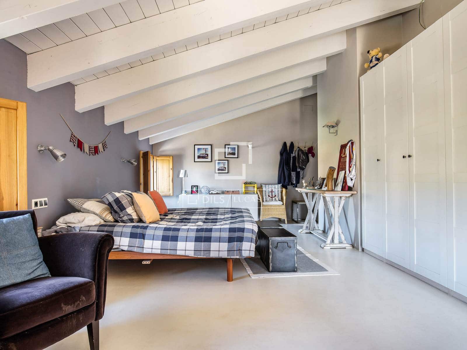5 slaapkamer Villa te koop in Tiana met zwembad - € 2.700.000 (Ref: 4404354)
