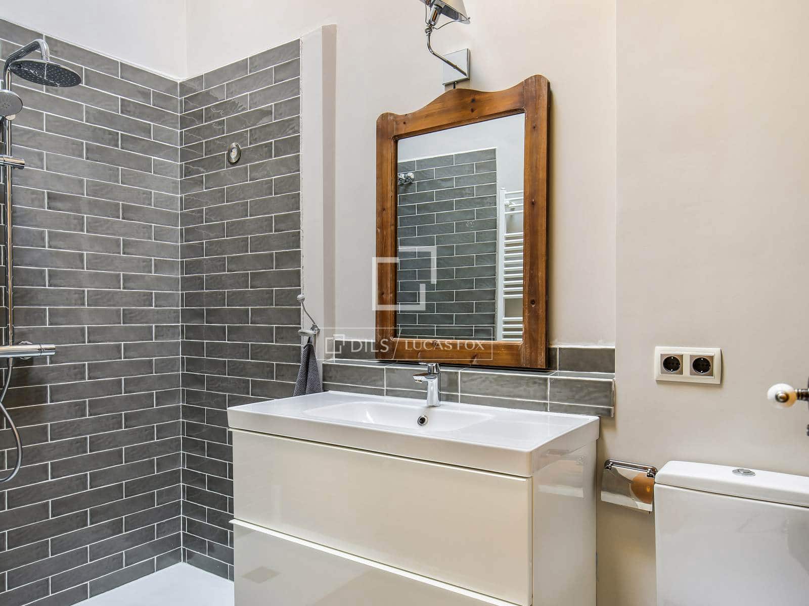 5 slaapkamer Villa te koop in Tiana met zwembad - € 2.700.000 (Ref: 4404354)