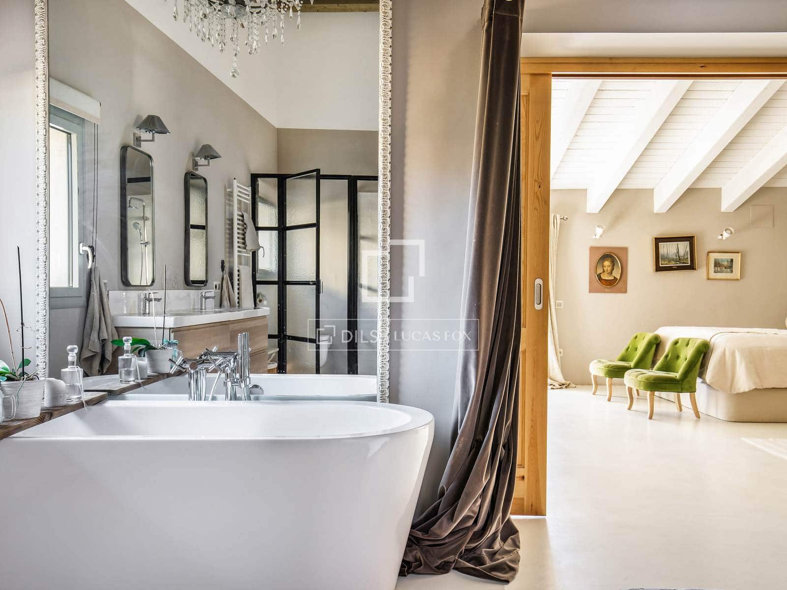 5 slaapkamer Villa te koop in Tiana met zwembad - € 2.700.000 (Ref: 4404354)