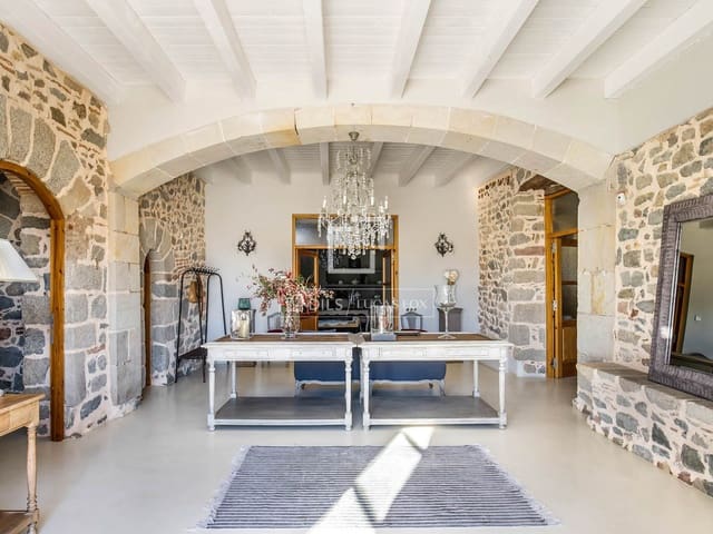 5 slaapkamer Villa te koop in Tiana met zwembad - € 2.700.000 (Ref: 4404354)