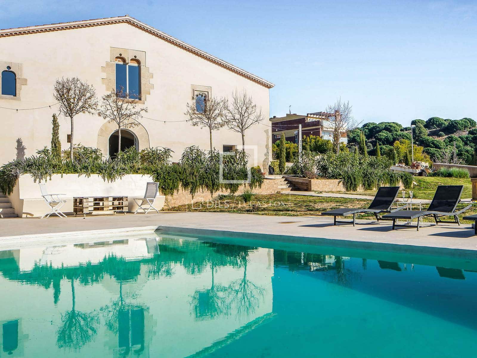 5 slaapkamer Villa te koop in Tiana met zwembad - € 2.700.000 (Ref: 4404354)