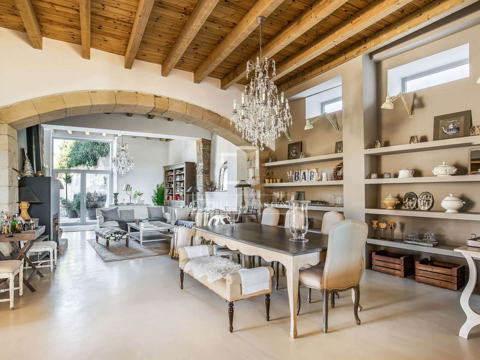 5 slaapkamer Villa te koop in Tiana met zwembad - € 2.700.000 (Ref: 4404354)