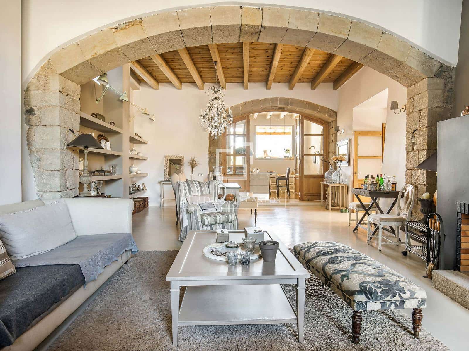5 slaapkamer Villa te koop in Tiana met zwembad - € 2.700.000 (Ref: 4404354)