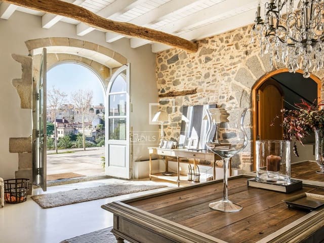 5 slaapkamer Villa te koop in Tiana met zwembad - € 2.700.000 (Ref: 4404354)