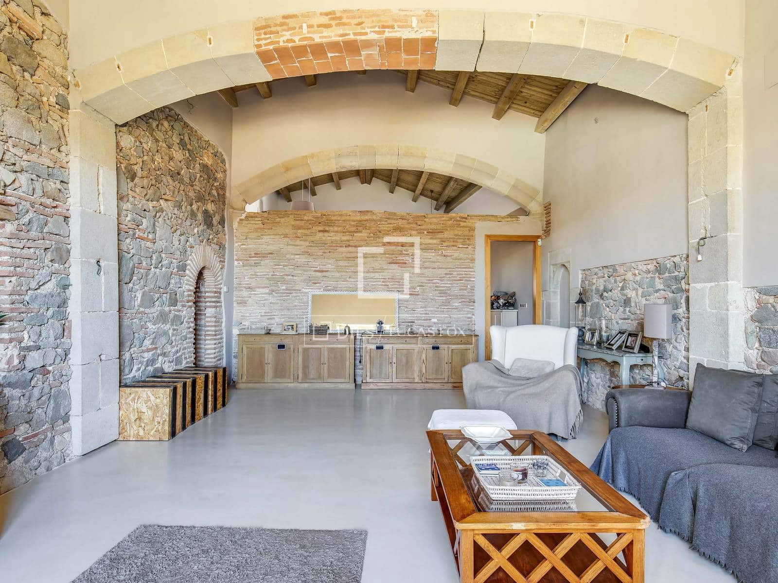 5 slaapkamer Villa te koop in Tiana met zwembad - € 2.700.000 (Ref: 4404354)