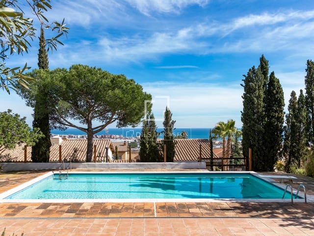 8 soverom Villa til salgs i Premià de Dalt med svømmebasseng garasje - € 2 050 000 (Ref: 4486582)