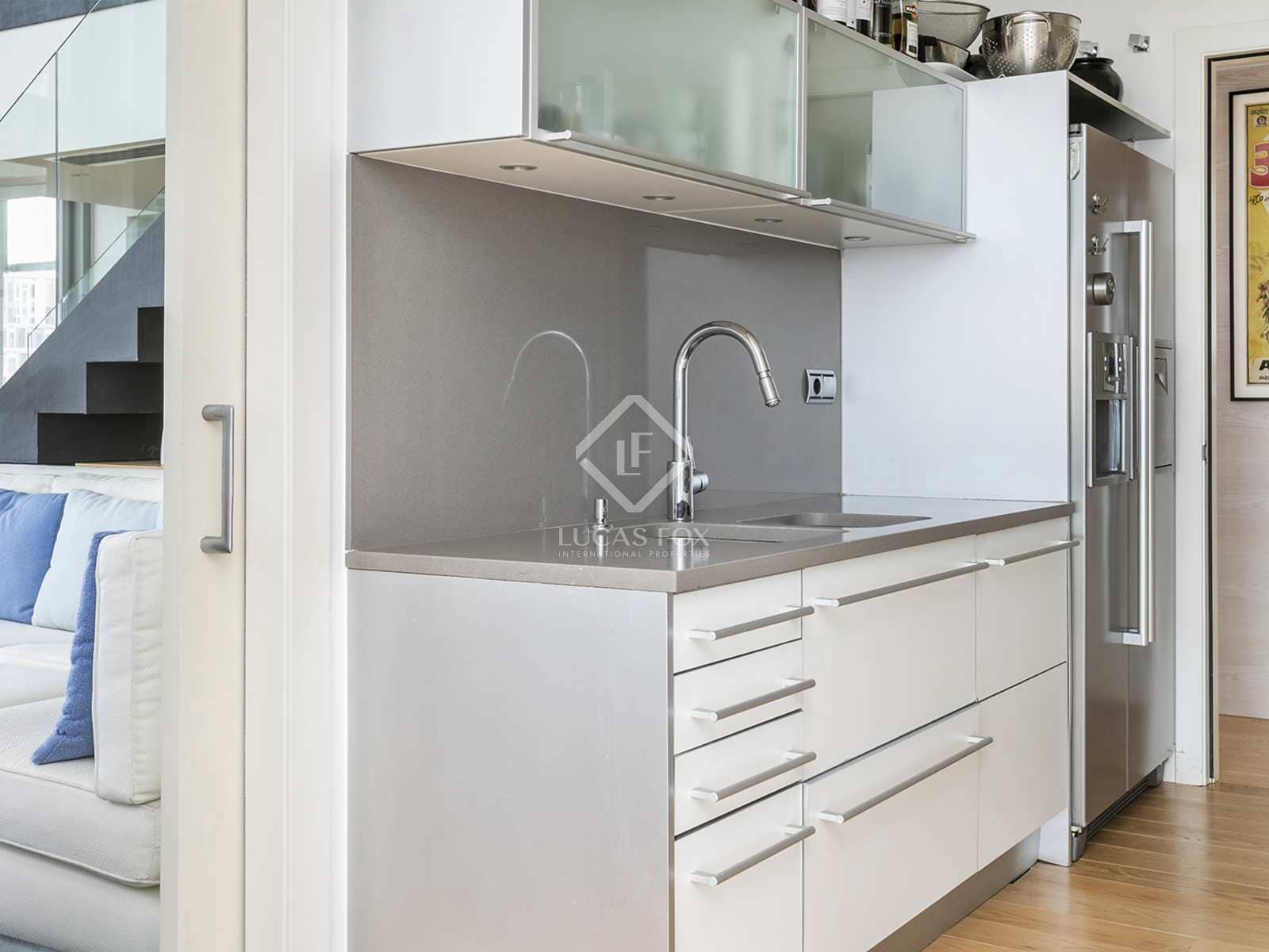 2 soverom Penthouse til salgs i Barcelona by med svømmebasseng garasje - € 2 195 000 (Ref: 4549610)