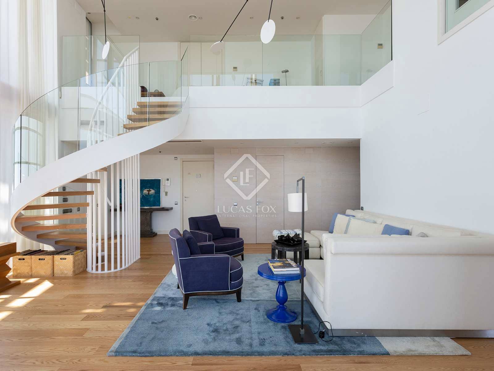 2 soverom Penthouse til salgs i Barcelona by med svømmebasseng garasje - € 2 195 000 (Ref: 4549610)