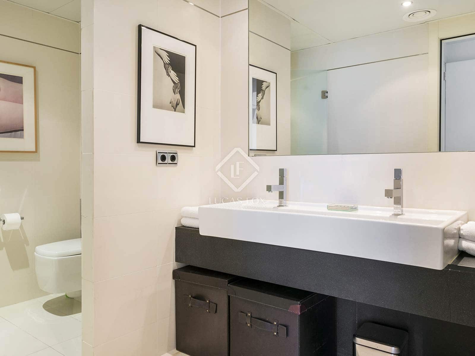 2 soverom Penthouse til salgs i Barcelona by med svømmebasseng garasje - € 2 195 000 (Ref: 4549610)