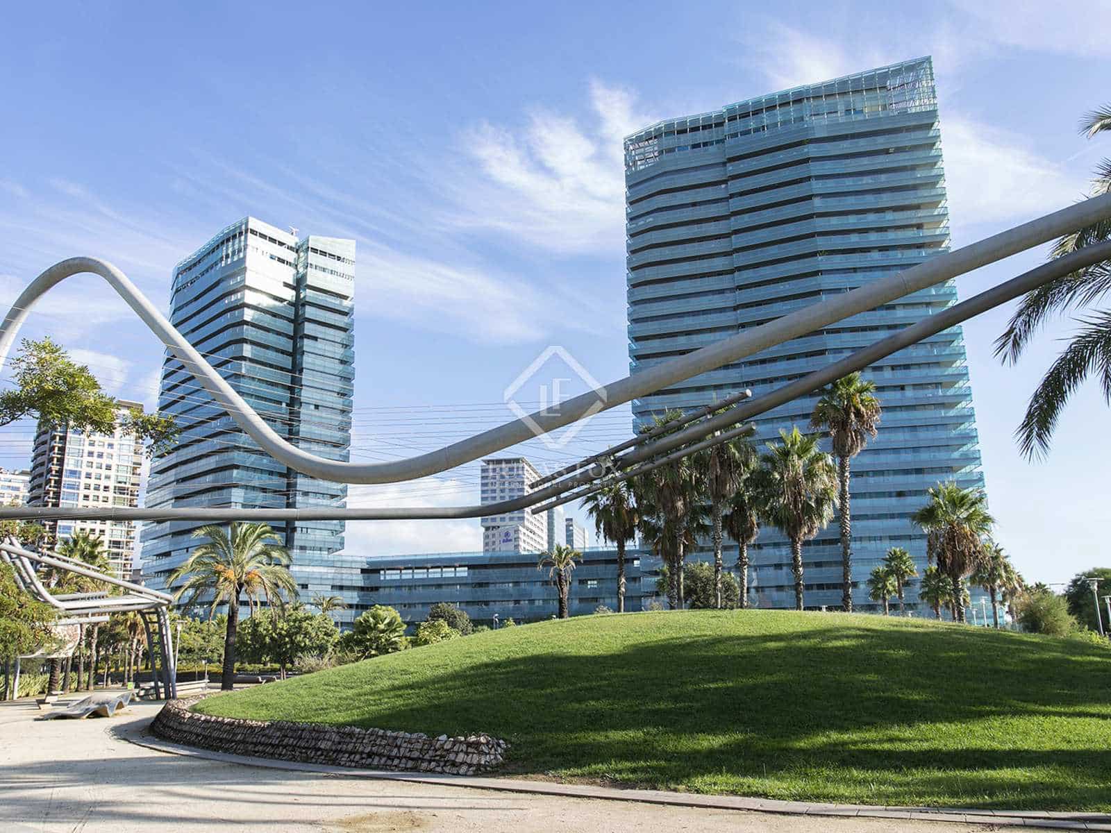 2 soverom Penthouse til salgs i Barcelona by med svømmebasseng garasje - € 2 195 000 (Ref: 4549610)