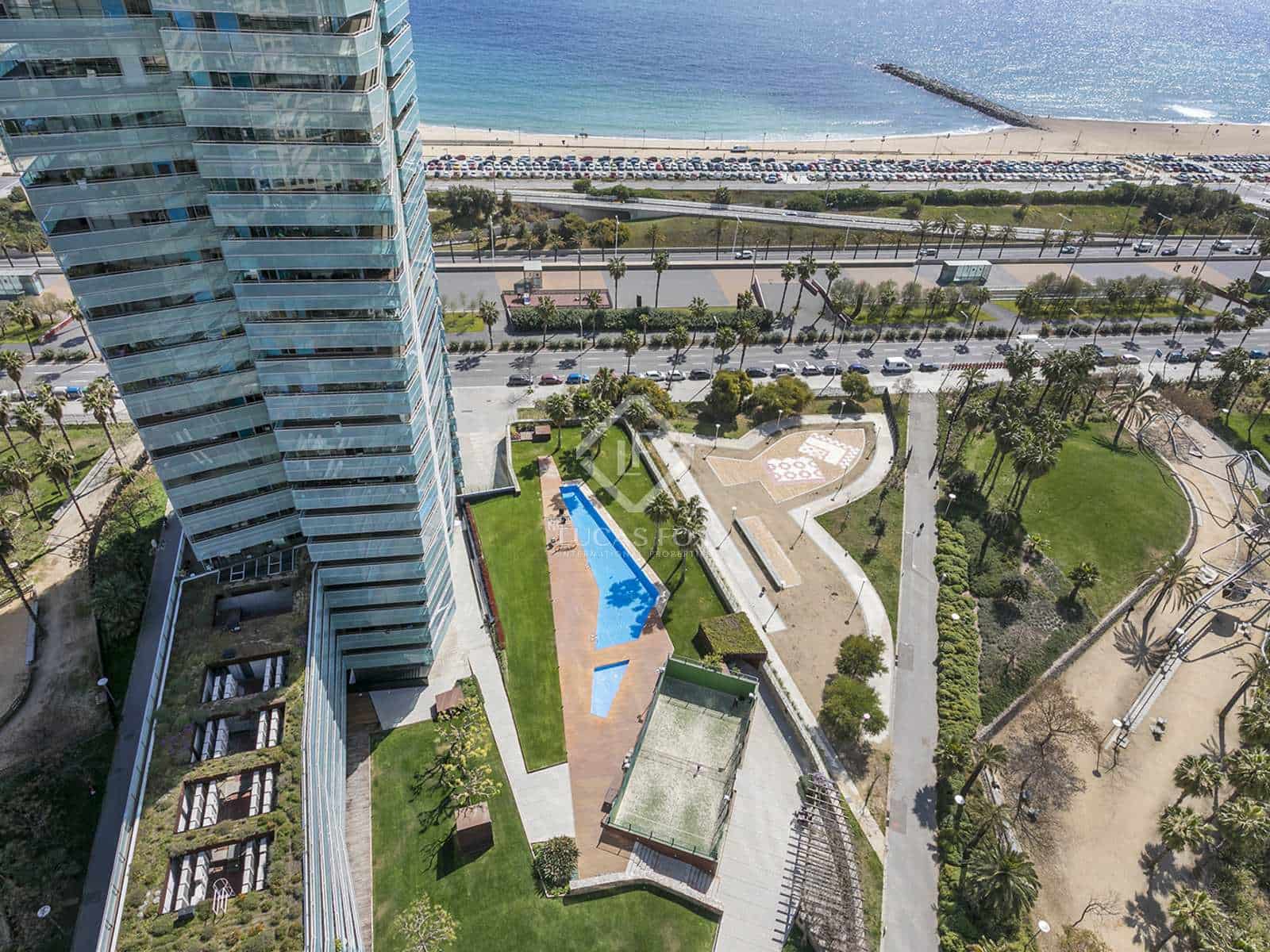 2 soverom Penthouse til salgs i Barcelona by med svømmebasseng garasje - € 2 195 000 (Ref: 4549610)