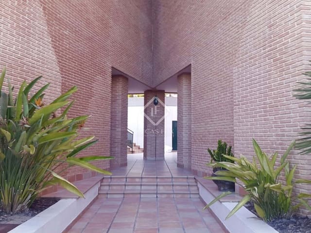 7 Zimmer Villa zu verkaufen in Alicante / Alacant Stadt mit Pool Garage - 1.149.000 € (Ref: 4618989)