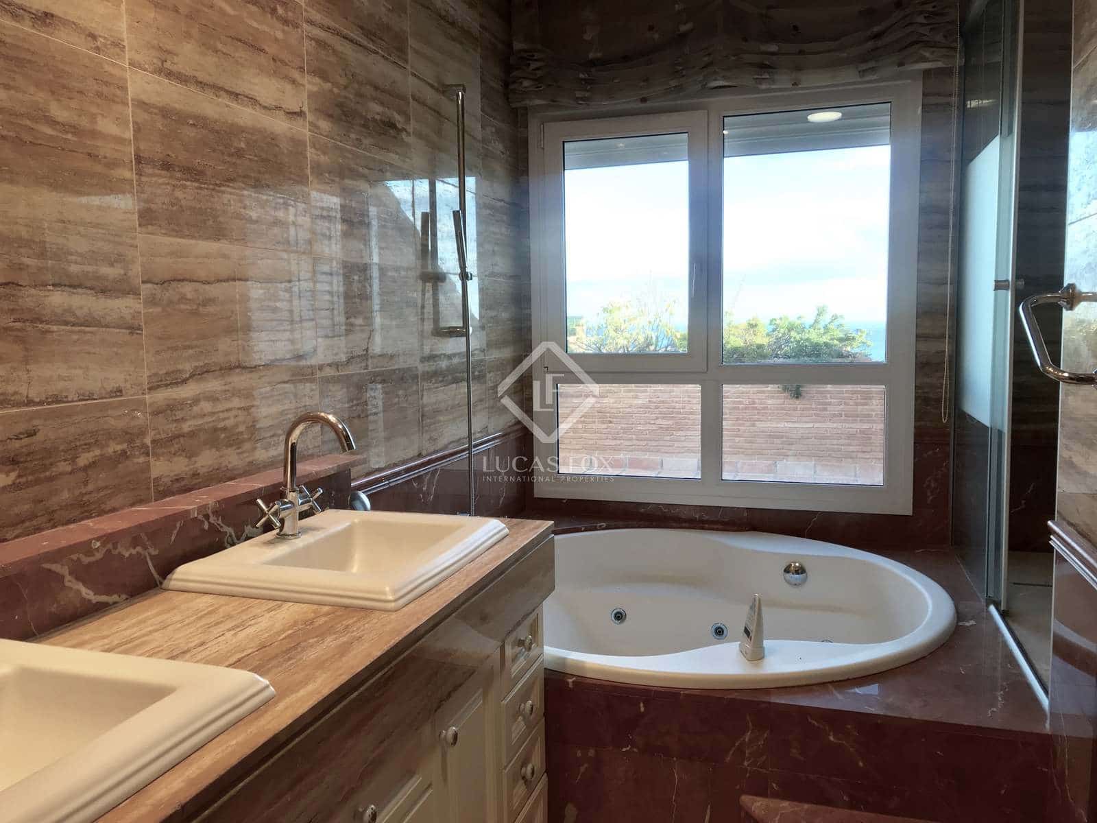 7 bedroom Villa for sale in Alicante / Alacant city with pool garage - € 1,149,000 (Ref: 4618989)