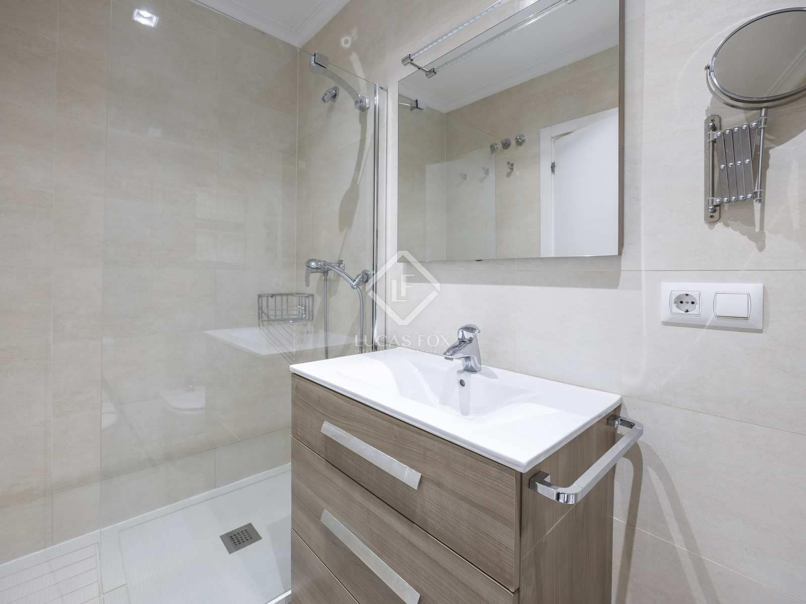 2 bedroom Apartment for rent in Valencia city with garage - € 2,200 (Ref: 4618999)