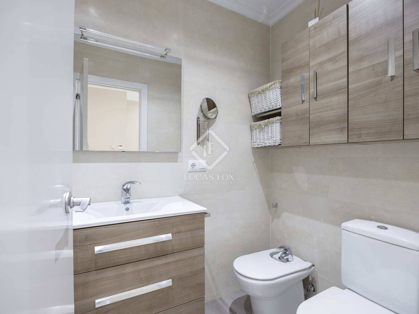 2 bedroom Apartment for rent in Valencia city with garage - € 2,200 (Ref: 4618999)