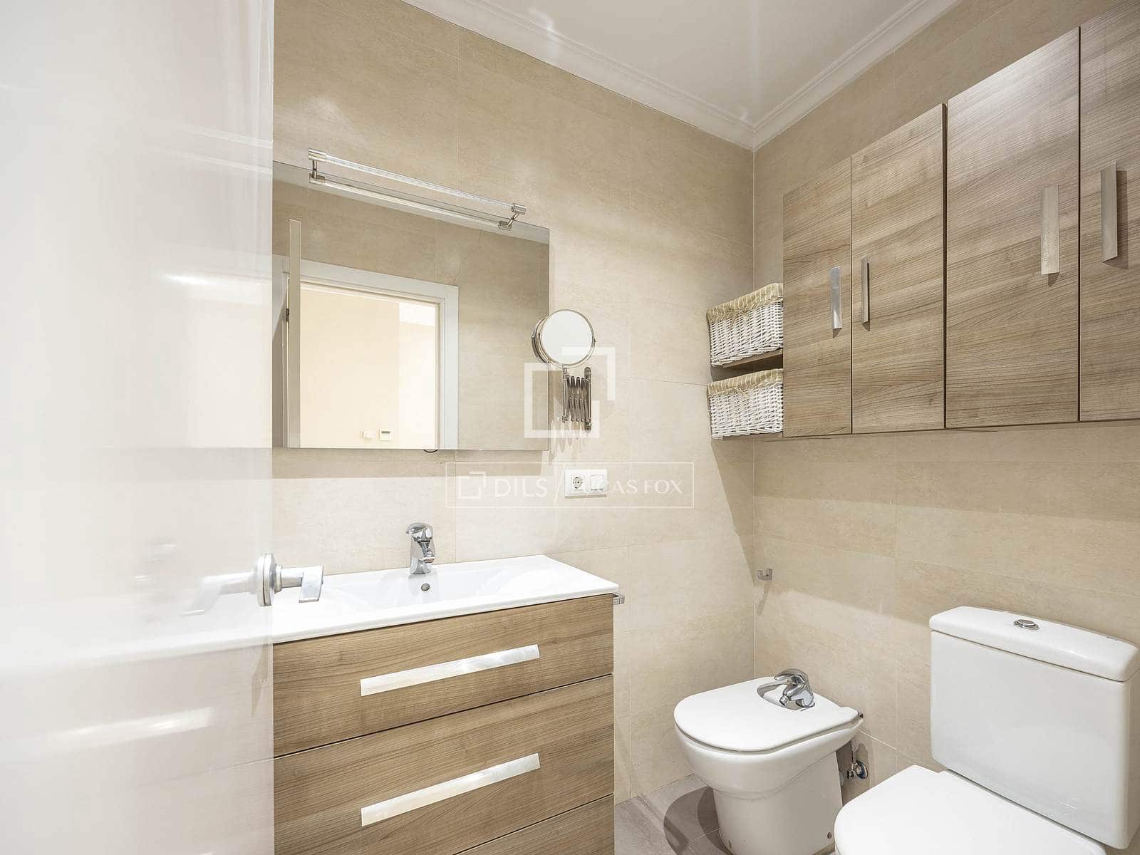 2 bedroom Apartment for rent in Valencia city with garage - € 2,000 (Ref: 4618999)