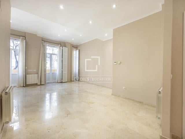 2 sovrum Lägenhet att hyra i Valencia stad med garage - 2 200 € (Ref: 4618999)