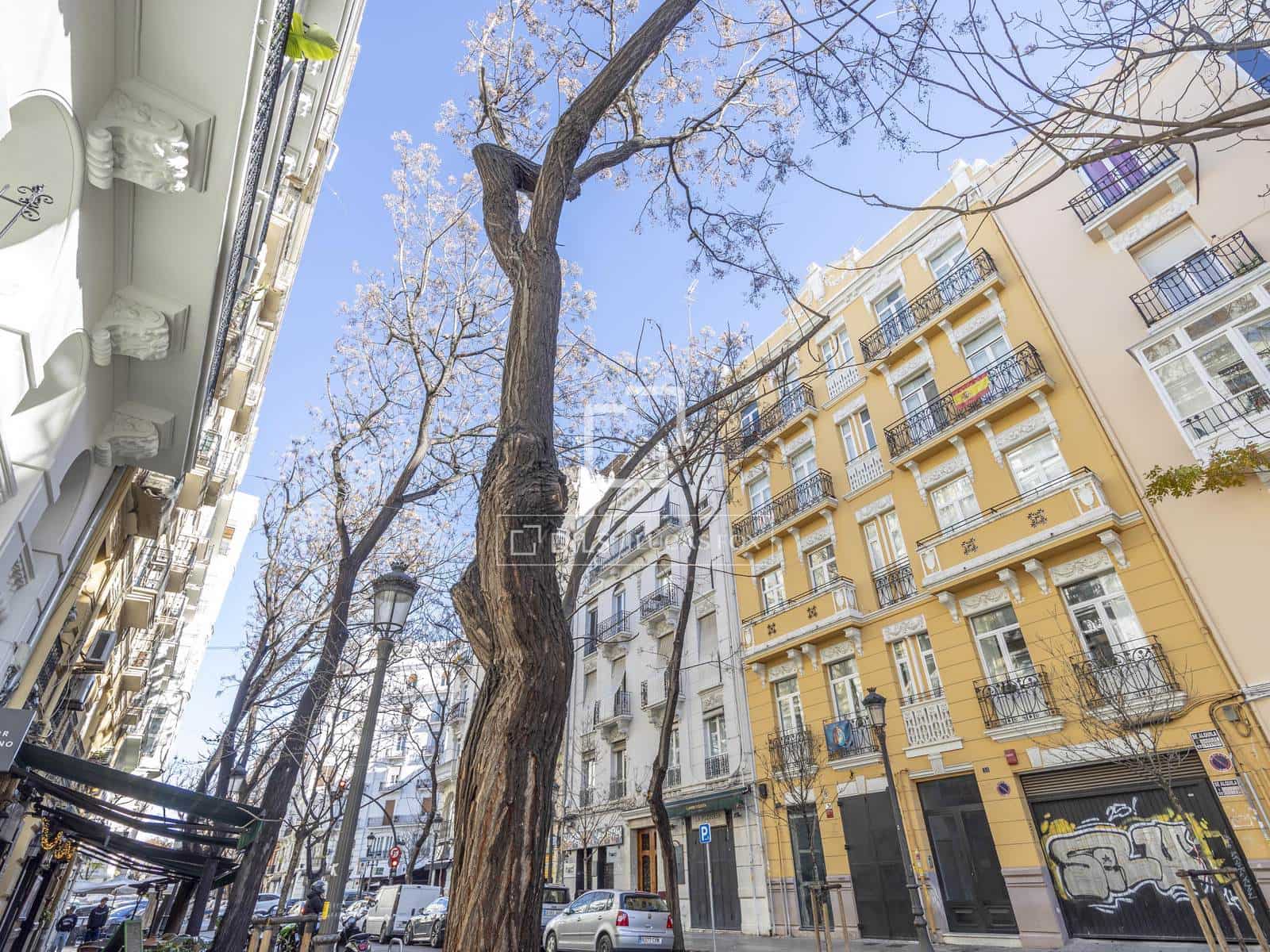 2 bedroom Apartment for rent in Valencia city with garage - € 2,000 (Ref: 4618999)